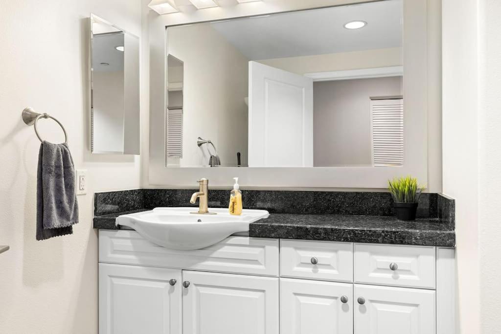 Charming 2br2ba Near Downtown La And Walkable Amenities Apartamento *