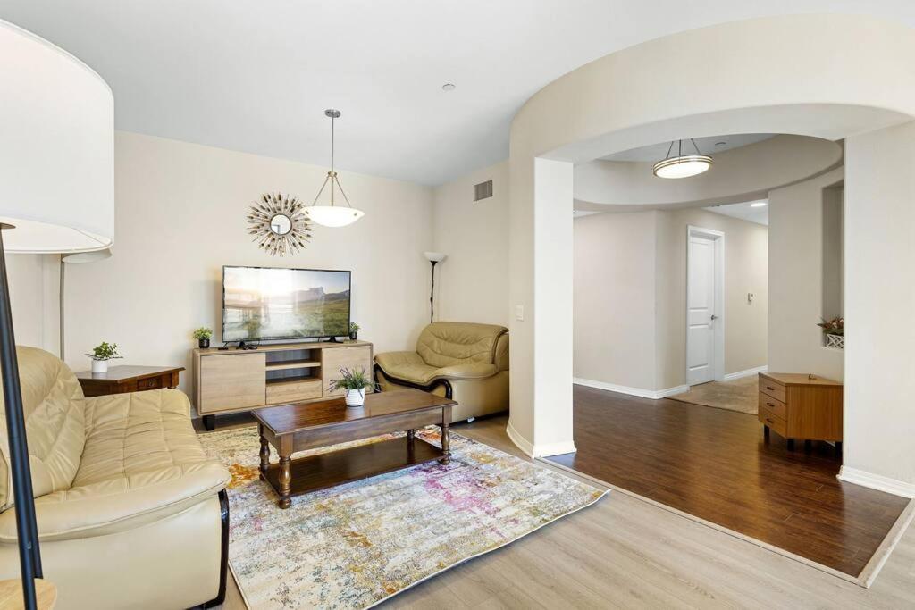 Charming 2br2ba Near Downtown La And Walkable Amenities Apartamento